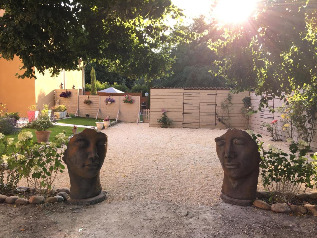 Villa Mas Le Nathakassou Cabannes Exterior foto